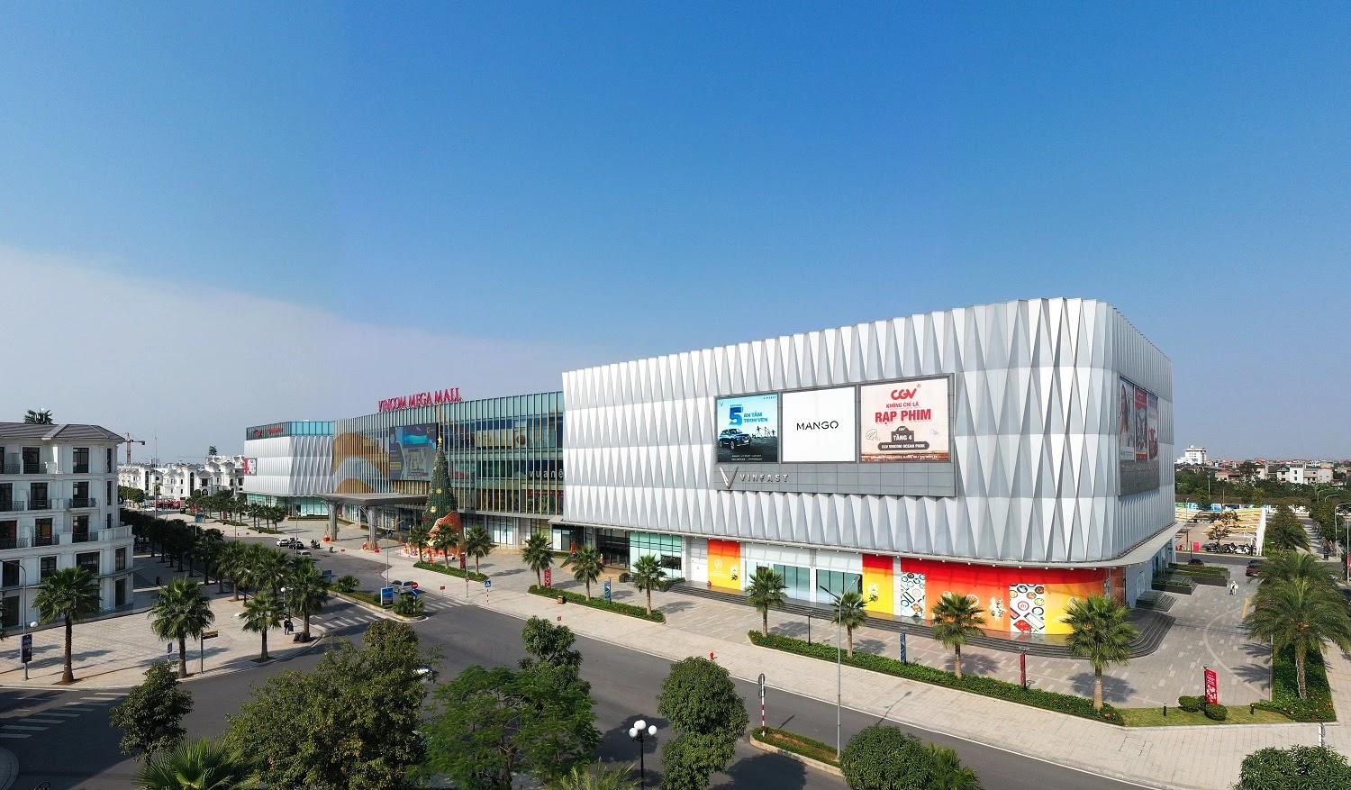 Mua sắm hàng hiệu